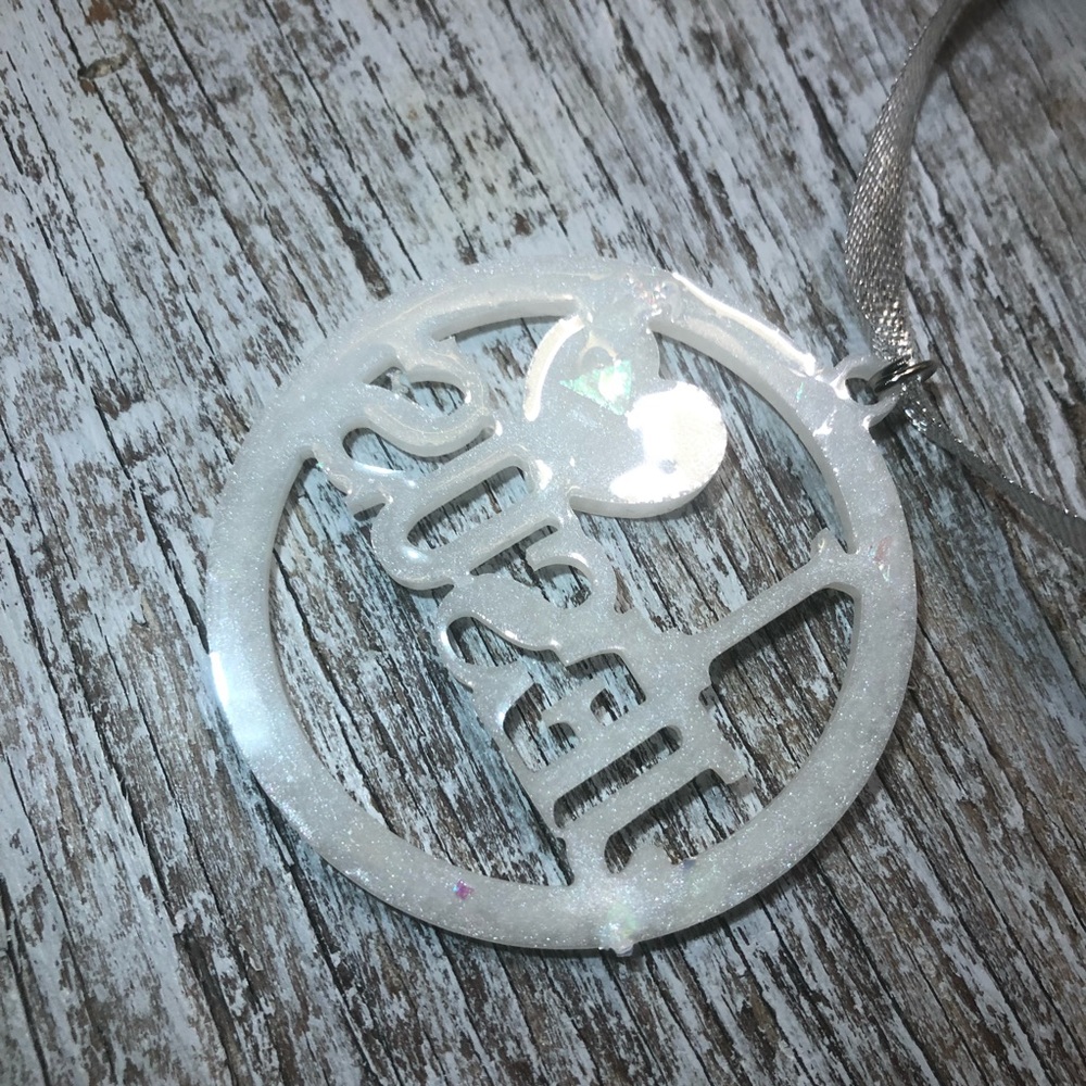 I ❤️ Jesus Ornament - Picture 7 of 10